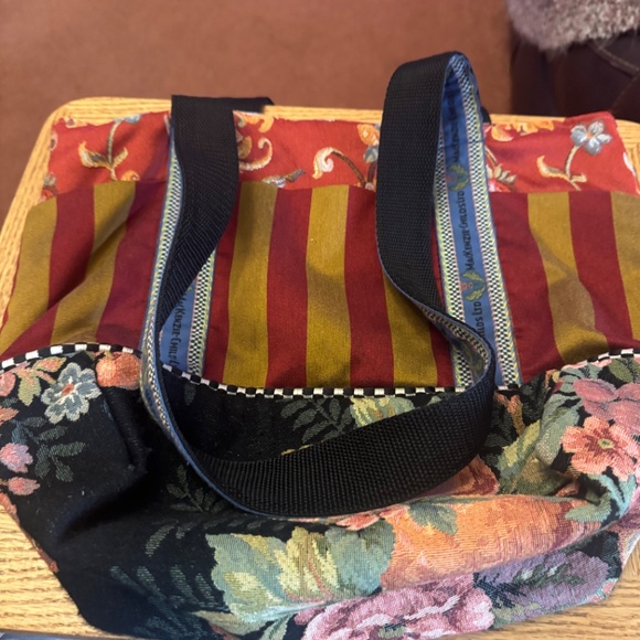 Unique MACKENZIE-CHILDS SIGNATURE HANDLES FLORAL Bag Purse - Picture 6 of 7